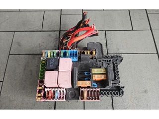 bontott MERCEDES-BENZ C-CLASS Biztosítéktábla Motortér