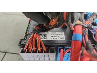 bontott MERCEDES-BENZ C-CLASS Biztosítéktábla Motortér