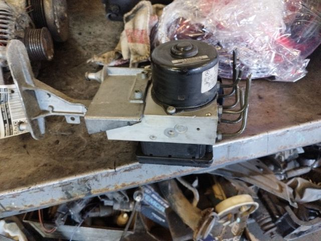 bontott MERCEDES-BENZ C-CLASS ABS Kocka