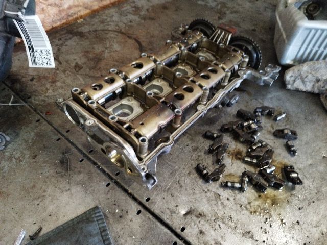 bontott MERCEDES-BENZ C-CLASS Vezérműtengely Házzal