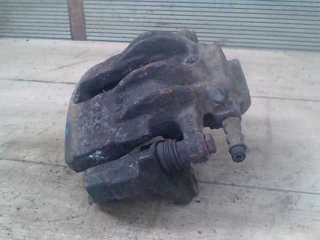 bontott MERCEDES-BENZ C-CLASS Bal első Féknyereg Munkahengerrel