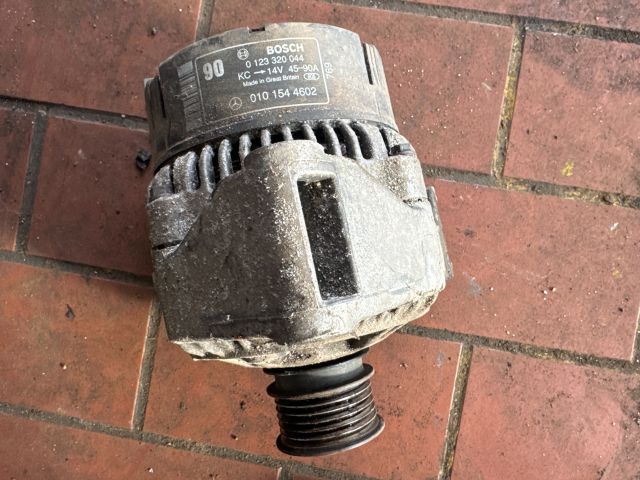 bontott MERCEDES-BENZ C-CLASS Generátor