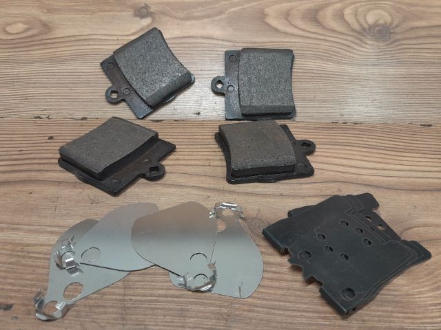 bontott MERCEDES-BENZ C-CLASS Hátsó Pár Fékbetét