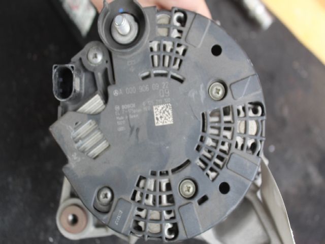 bontott MERCEDES-BENZ C-CLASS Generátor