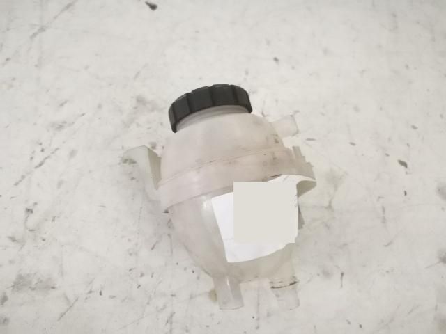 bontott MERCEDES-BENZ C-CLASS Kiegyenlítő Tartály