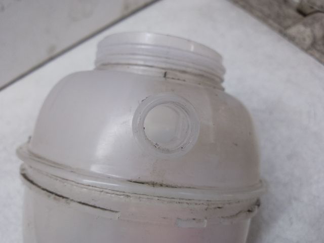 bontott MERCEDES-BENZ C-CLASS Kiegyenlítő Tartály