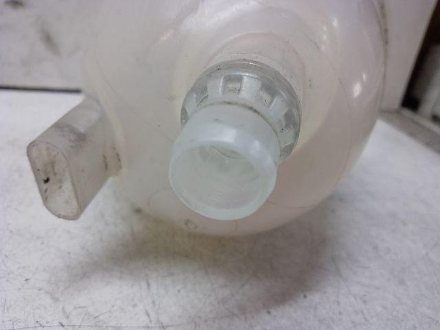 bontott MERCEDES-BENZ C-CLASS Kiegyenlítő Tartály