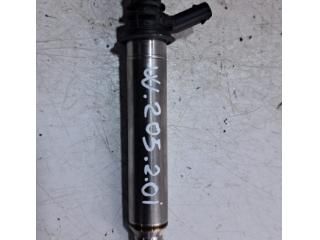 bontott MERCEDES-BENZ C-CLASS Porlasztó (1 db)