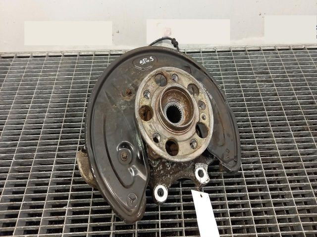 bontott MERCEDES-BENZ C-CLASS Bal hátsó Csonkállvány