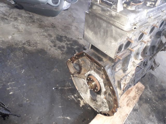 bontott MERCEDES-BENZ C-CLASS Motor (Fűzött blokk hengerfejjel)