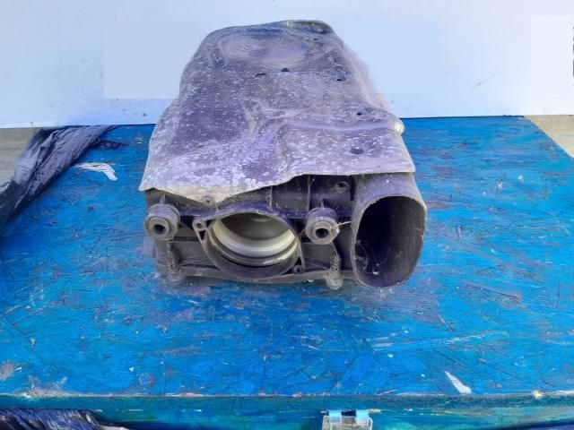 bontott MERCEDES-BENZ C-CLASS Légszűrő Ház