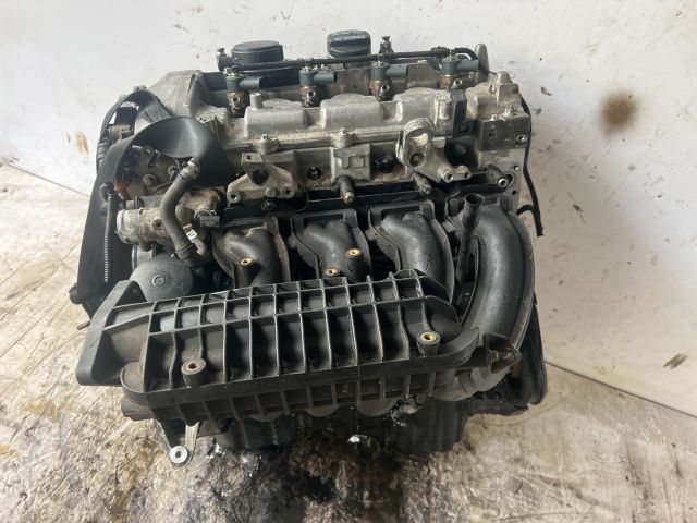 bontott MERCEDES-BENZ C-CLASS Motor (Fűzött blokk hengerfejjel)