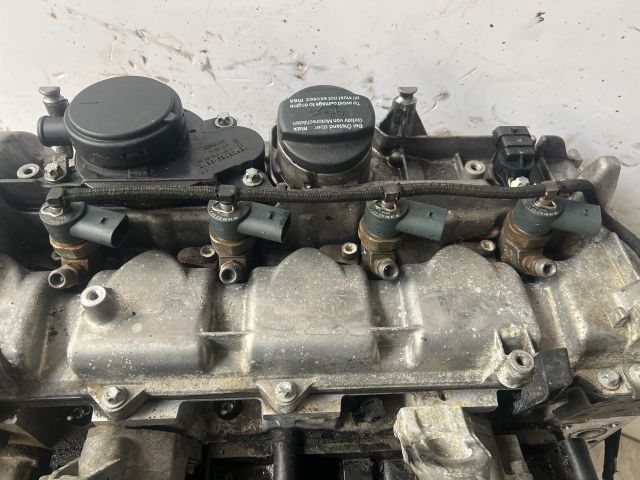 bontott MERCEDES-BENZ C-CLASS Motor (Fűzött blokk hengerfejjel)