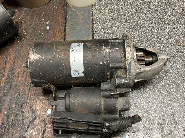 bontott MERCEDES-BENZ C-CLASS Önindító