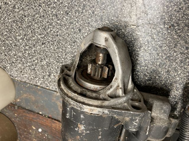 bontott MERCEDES-BENZ C-CLASS Önindító