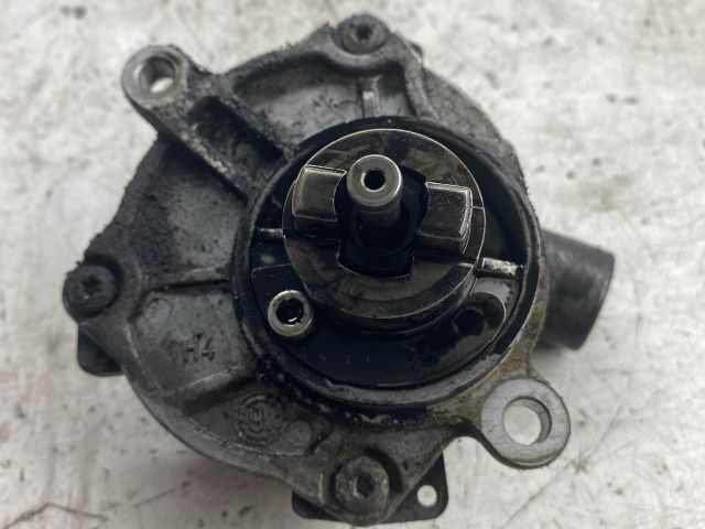 bontott MERCEDES-BENZ C-CLASS Vákumpumpa