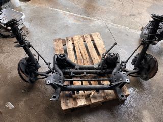 bontott MERCEDES-BENZ C-CLASS Bal első Csonkállvány Kerékaggyal