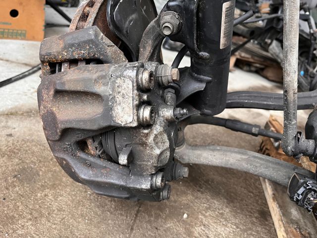 bontott MERCEDES-BENZ C-CLASS Bal első Csonkállvány Kerékaggyal