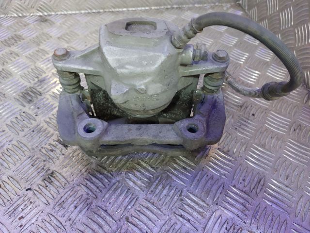 bontott MERCEDES-BENZ C-CLASS Bal első Féknyereg Munkahengerrel