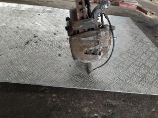 bontott MERCEDES-BENZ C-CLASS Bal első Féknyereg Munkahengerrel