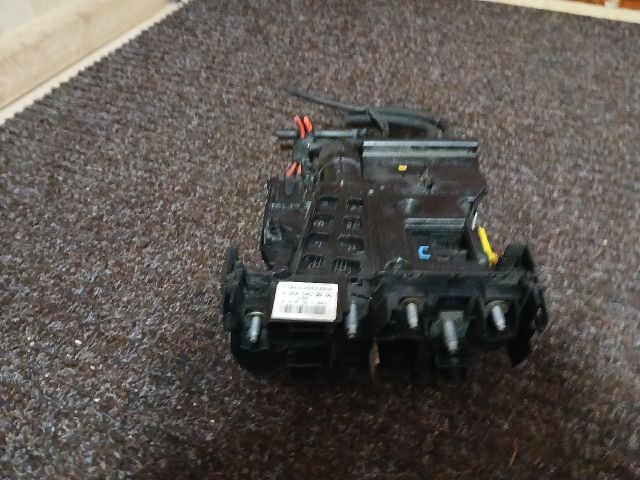 bontott MERCEDES-BENZ C-CLASS Biztosítéktábla Motortér