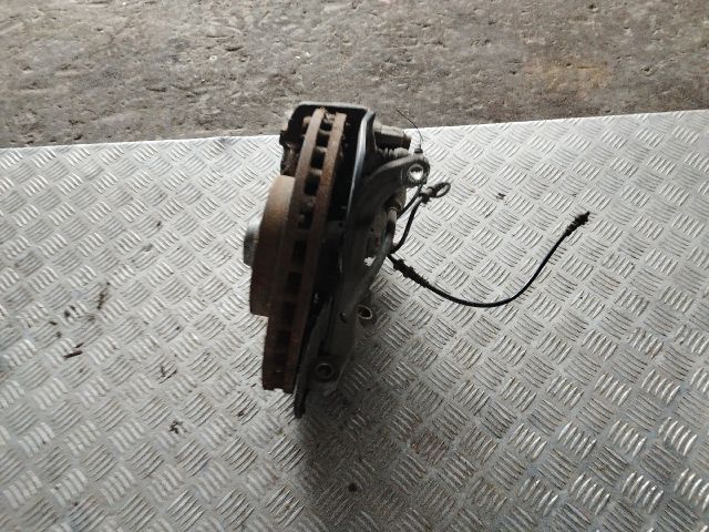 bontott MERCEDES-BENZ C-CLASS Jobb első Kerékagy