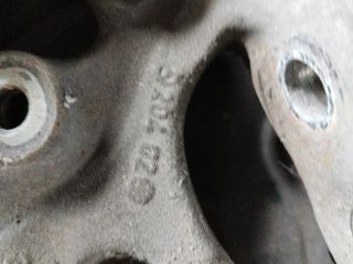 bontott MERCEDES-BENZ C-CLASS Jobb első Kerékagy