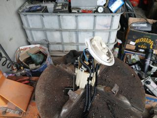 bontott MERCEDES-BENZ C-CLASS Üzemanyag Szivattyú