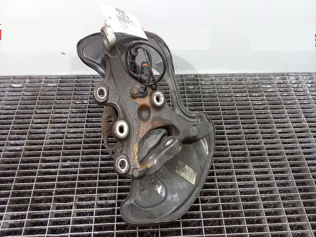 bontott MERCEDES-BENZ C-CLASS Bal első Csonkállvány