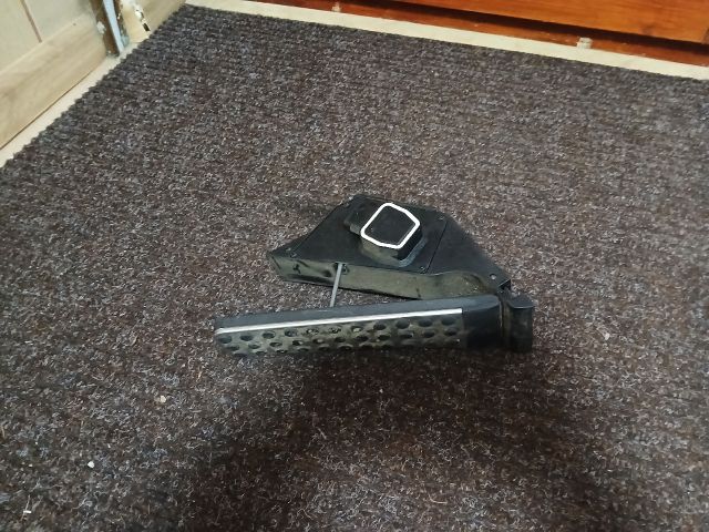 bontott MERCEDES-BENZ C-CLASS Gázpedál (Elektromos)