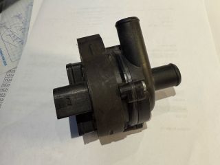 bontott MERCEDES-BENZ C-CLASS Vízpumpa