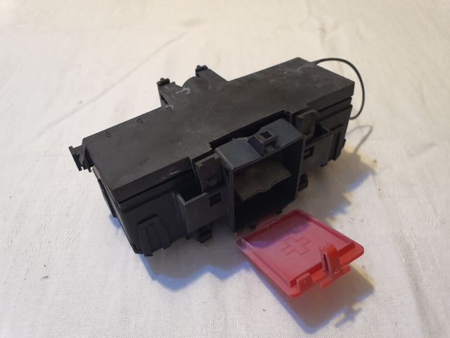 bontott MERCEDES-BENZ C-CLASS Biztosítéktábla Motortér