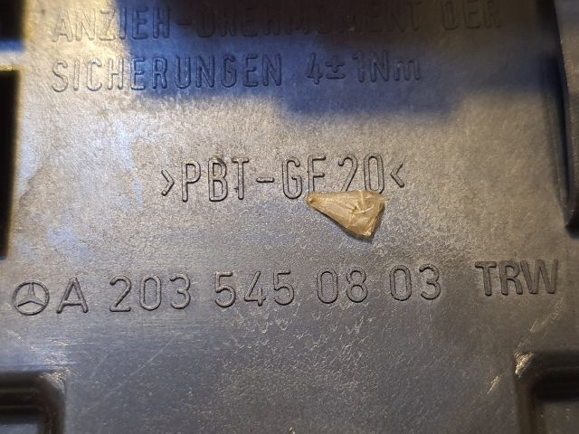 bontott MERCEDES-BENZ C-CLASS Biztosítéktábla Motortér