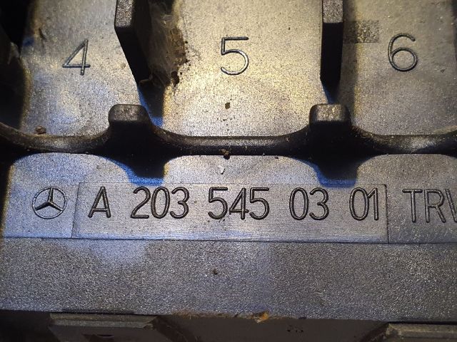 bontott MERCEDES-BENZ C-CLASS Biztosítéktábla Motortér