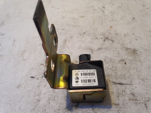 bontott MERCEDES-BENZ C-CLASS Menetstabilizátor Elektronika