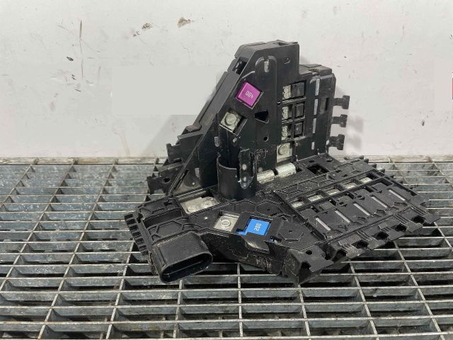 bontott MERCEDES-BENZ C-CLASS Biztosítéktábla Motortér