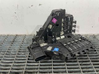 bontott MERCEDES-BENZ C-CLASS Biztosítéktábla Motortér