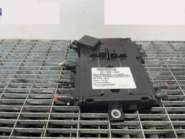 bontott MERCEDES-BENZ C-CLASS Biztosítéktábla Motortér