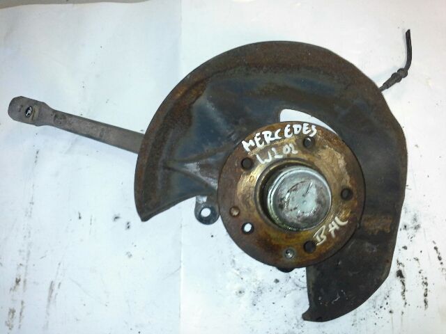 bontott MERCEDES-BENZ C-CLASS Bal első Csonkállvány Kerékaggyal
