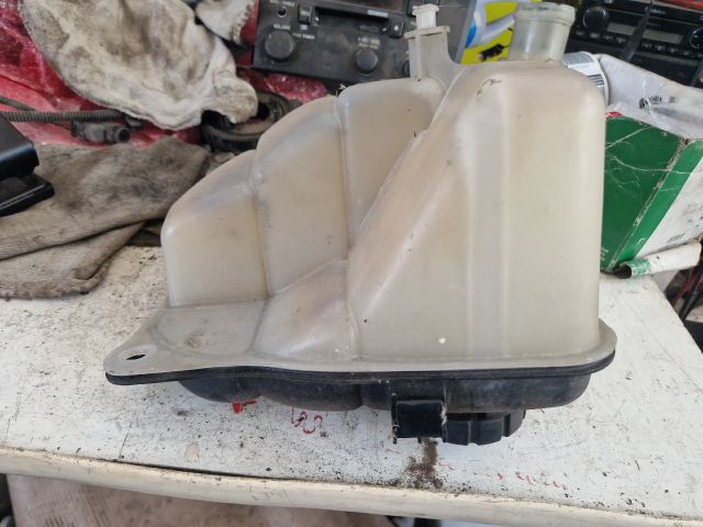 bontott MERCEDES-BENZ C-CLASS Kiegyenlítő Tartály