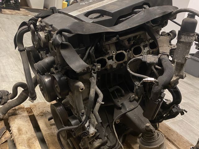 bontott MERCEDES-BENZ C-CLASS Motor (Fűzött blokk hengerfejjel)