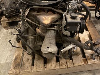 bontott MERCEDES-BENZ C-CLASS Motor (Fűzött blokk hengerfejjel)