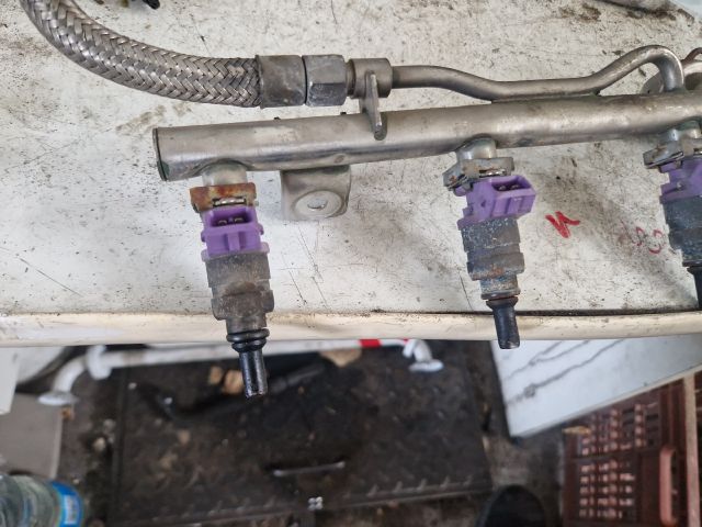 bontott MERCEDES-BENZ C-CLASS Porlasztó Sor / Híd