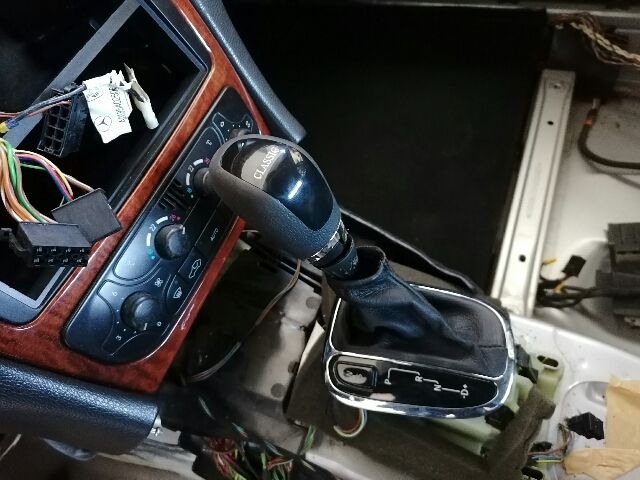 bontott MERCEDES-BENZ C-CLASS Gyújtáselosztó és Gyertya Kábel