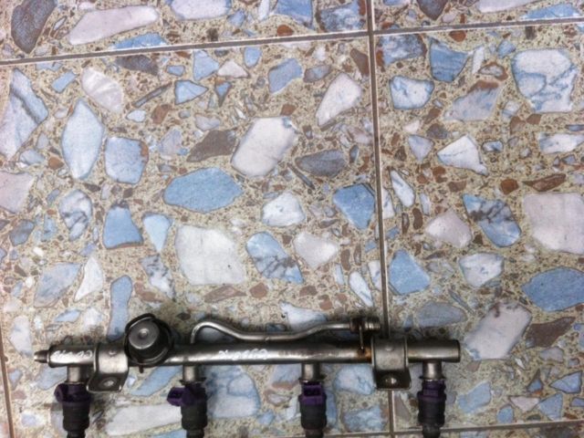 bontott MERCEDES-BENZ C-CLASS Közösnyomócső