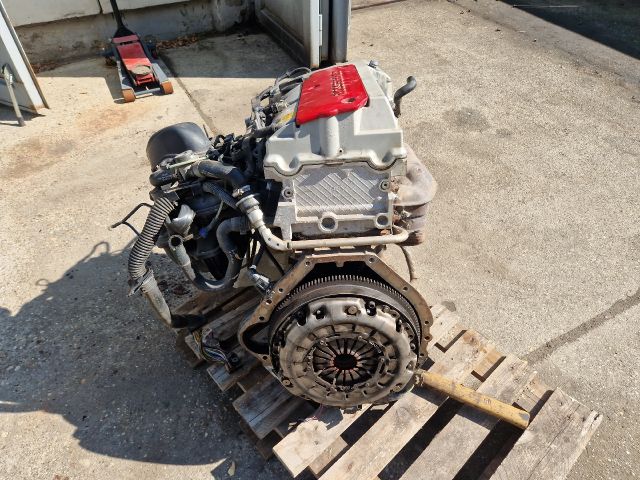 bontott MERCEDES-BENZ C-CLASS Motor (Fűzött blokk hengerfejjel)