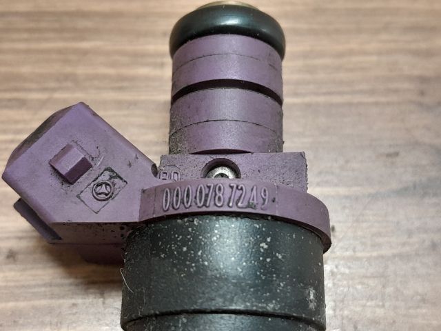 bontott MERCEDES-BENZ C-CLASS Porlasztó (1 db)