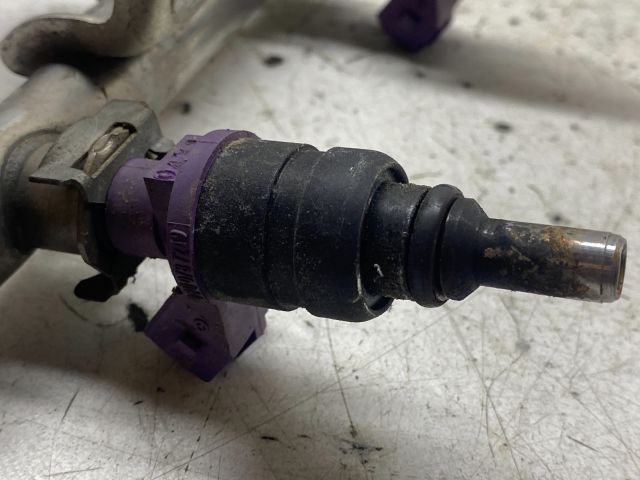 bontott MERCEDES-BENZ C-CLASS Porlasztó Sor / Híd