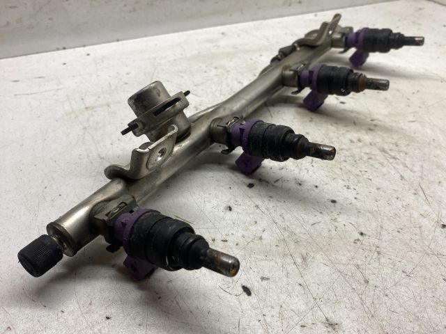 bontott MERCEDES-BENZ C-CLASS Porlasztó Sor / Híd