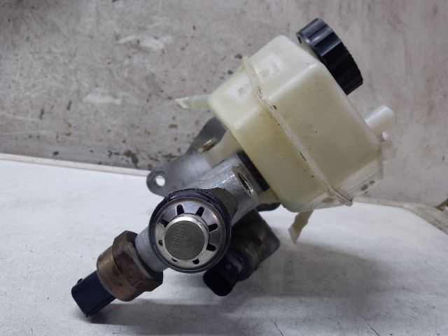 bontott MERCEDES-BENZ C-CLASS Főfékhenger